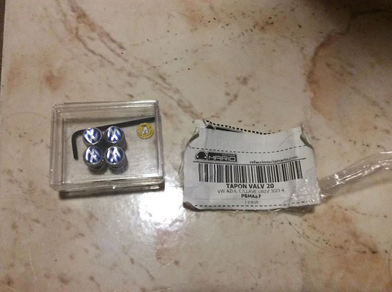 Juego De Tapones De Válvula "VW" Azules Con Seguro Antirrobo - Imagen 19