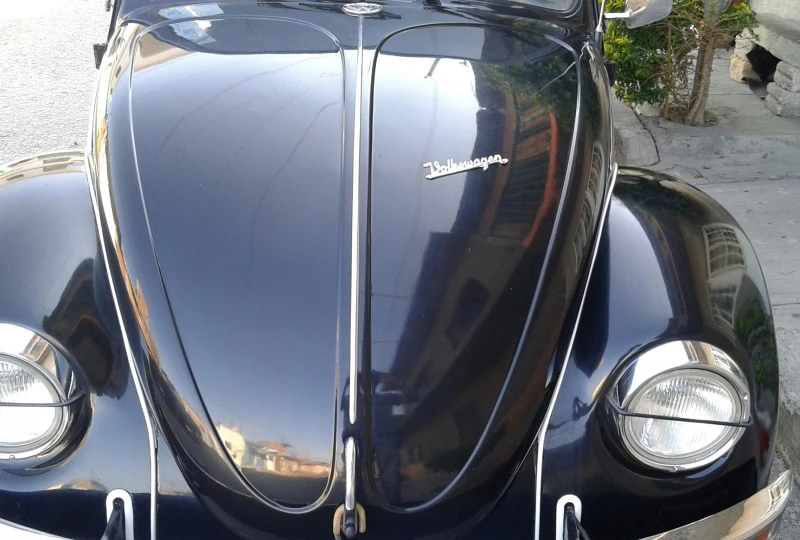 Letrero En Letra Cursiva Cromado Con Leyenda Volkswagen - Imagen 8