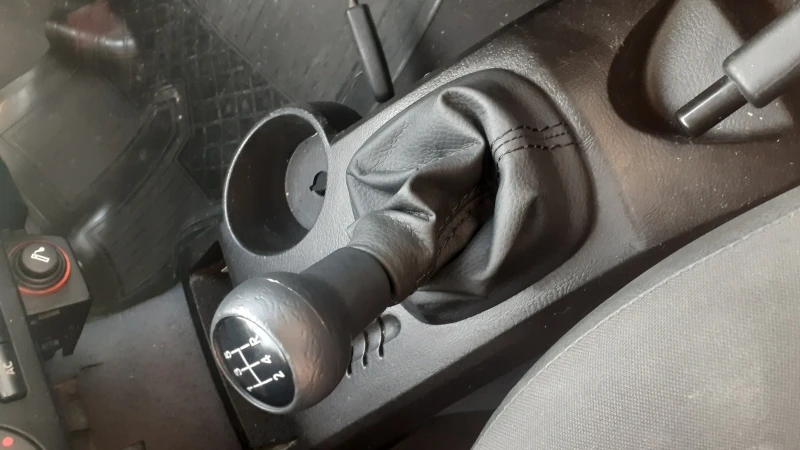 Cubrepolvo Con Perilla De Palanca De Velocidades Con Base Cuadrada Para Pointer G3, G4 - Imagen 14