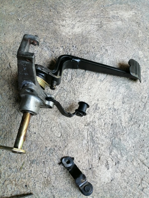 Eje De Pedal De Clutch VW Sedan 1500, 1600, 1600i - Imagen 16