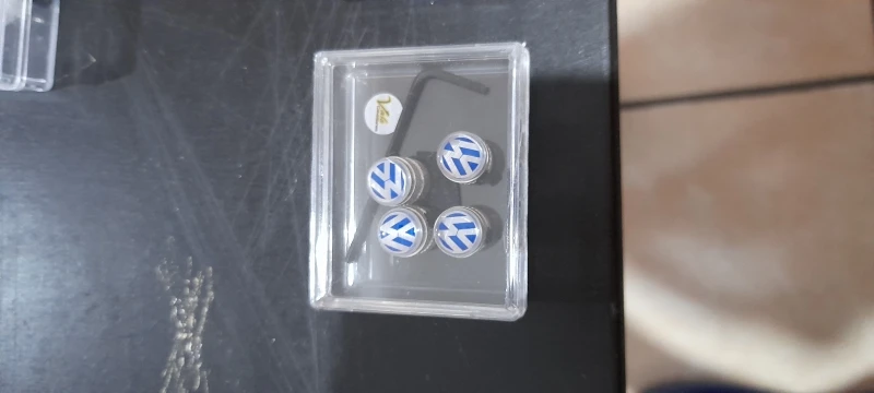 Juego De Tapones De Válvula "VW" Azules Con Seguro Antirrobo - Imagen 6