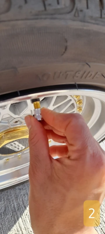 Juego De Tapones De Válvula "VW" Azules Con Seguro Antirrobo - Imagen 8
