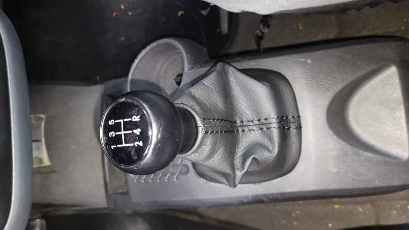 Cubrepolvo Con Perilla De Palanca De Velocidades Con Base Cuadrada Para Pointer G3, G4 - Imagen 4