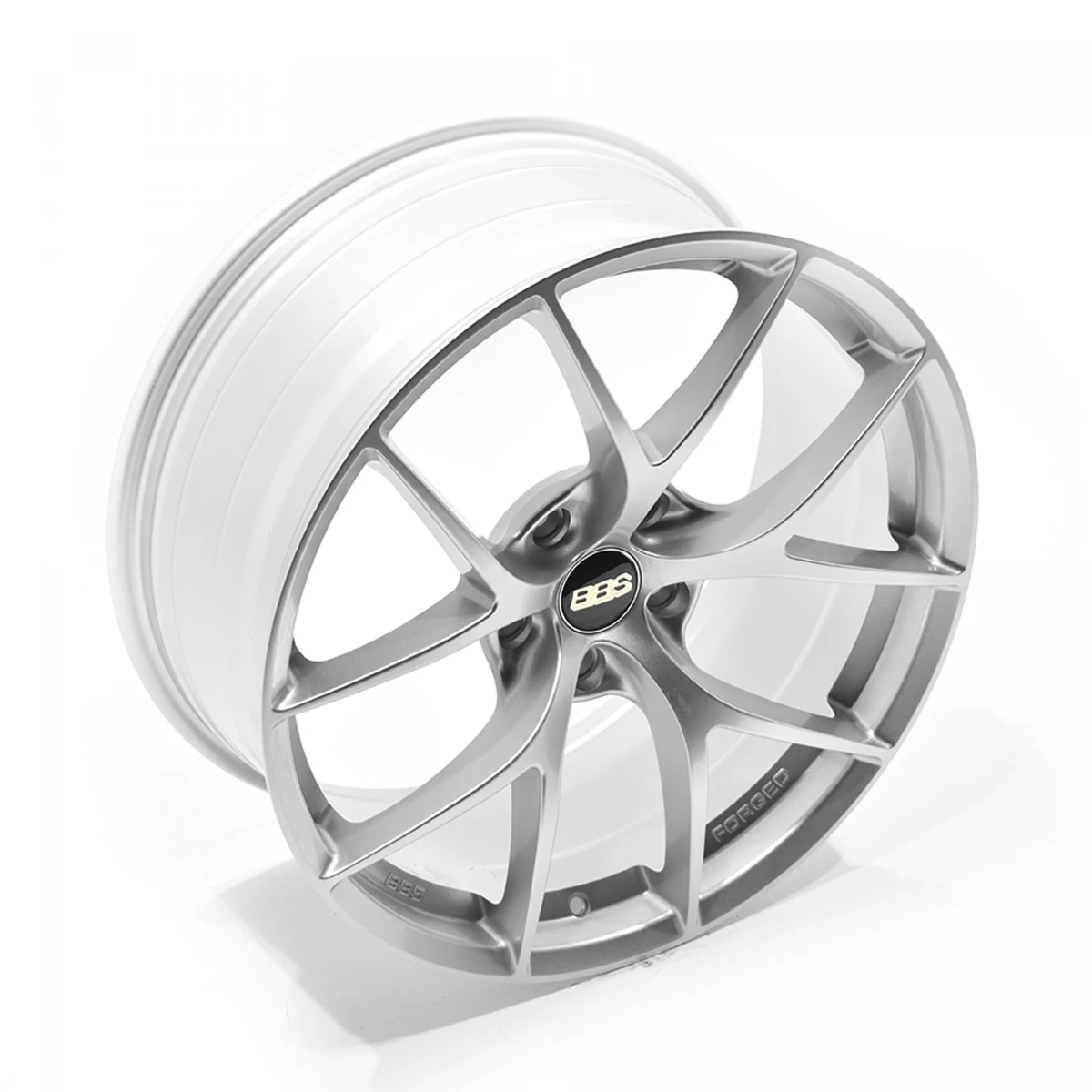 Juego De 4 Rines De 19" Con Centro BBS Color Gris Auto Magic - Imagen 3