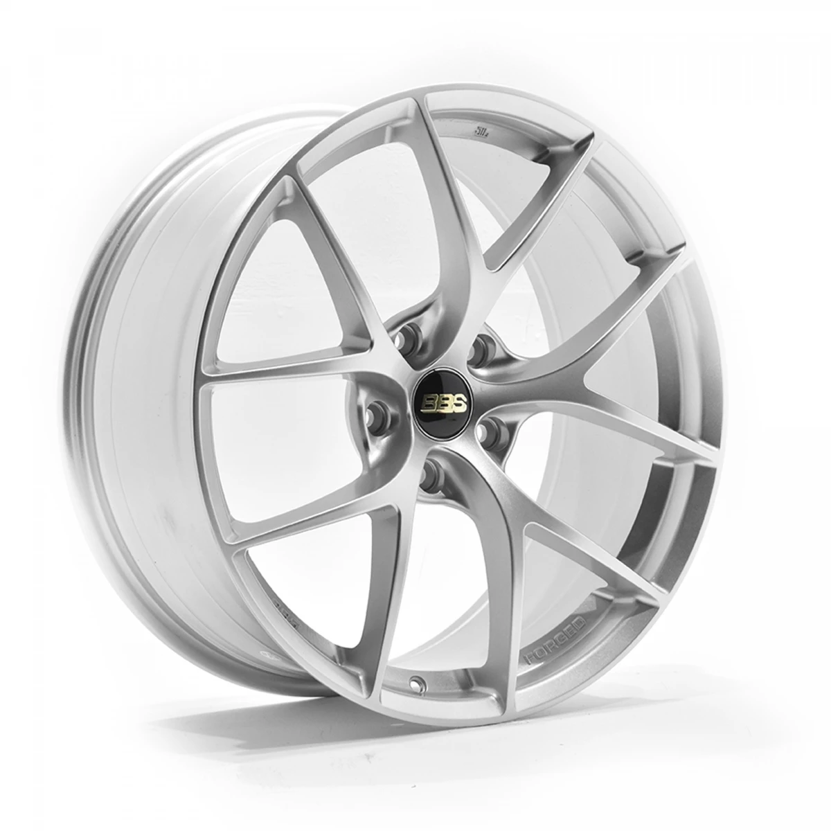 Juego De 4 Rines De 19" Con Centro BBS Color Gris Auto Magic - Imagen 4