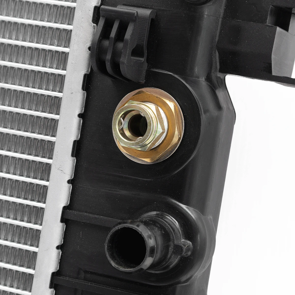 Radiador De Motor Con Transmisión Automática Isaka Para Sonic 1.6 - Imagen 3